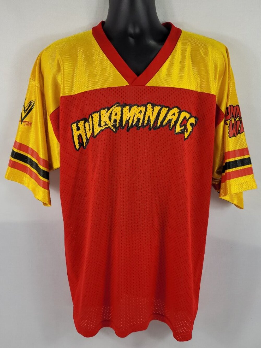 WWE Hulk Hogan 2002 Hulkamaniacs Red & Yellow Football Jersey Mens size XL